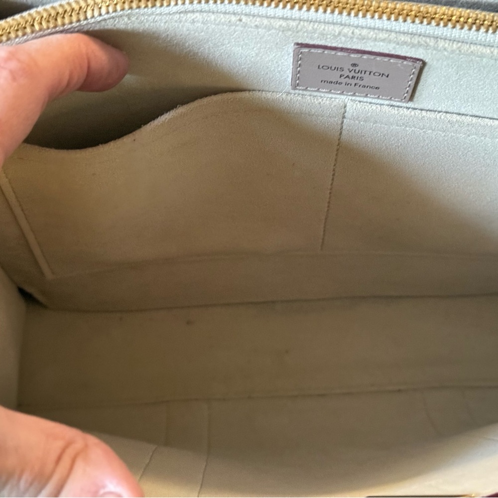 Louis Vuitton Monogram Cuir Plume Very Tote MM Mastic Raisin - Picture 5 of 12